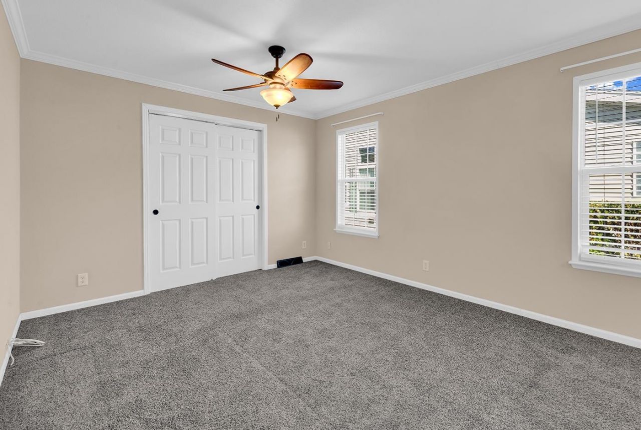 594 Woodholme Dr. Photo 14