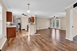 594 Woodholme Dr. photo 4