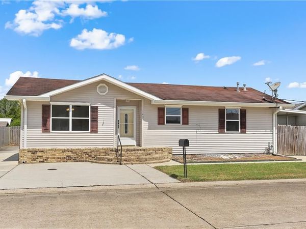 1403 W FIRST Street, Belle Chasse, LA 70037