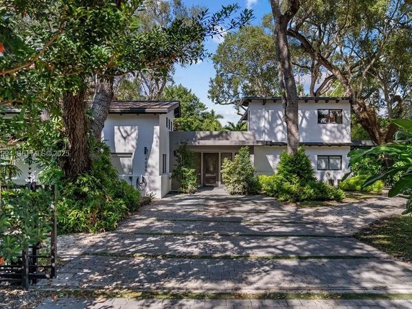 4095 Battersea Rd , Miami, FL 33133