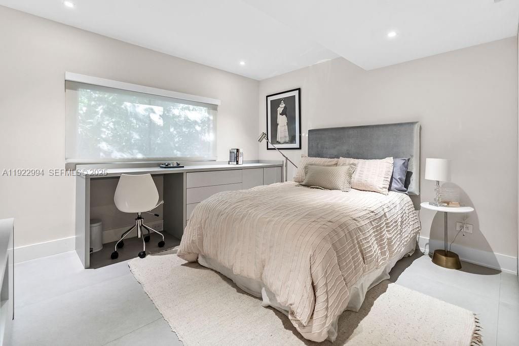 4095 Battersea Rd , Miami, FL 33133 Photo