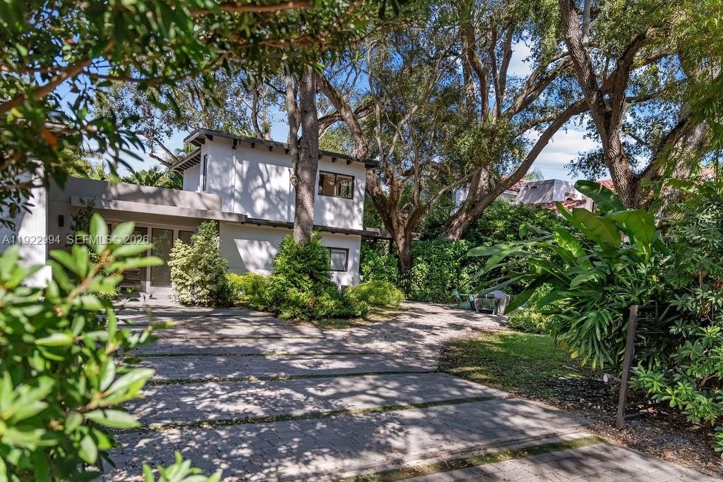 4095 Battersea Rd, Miami, FL 33133 Photo