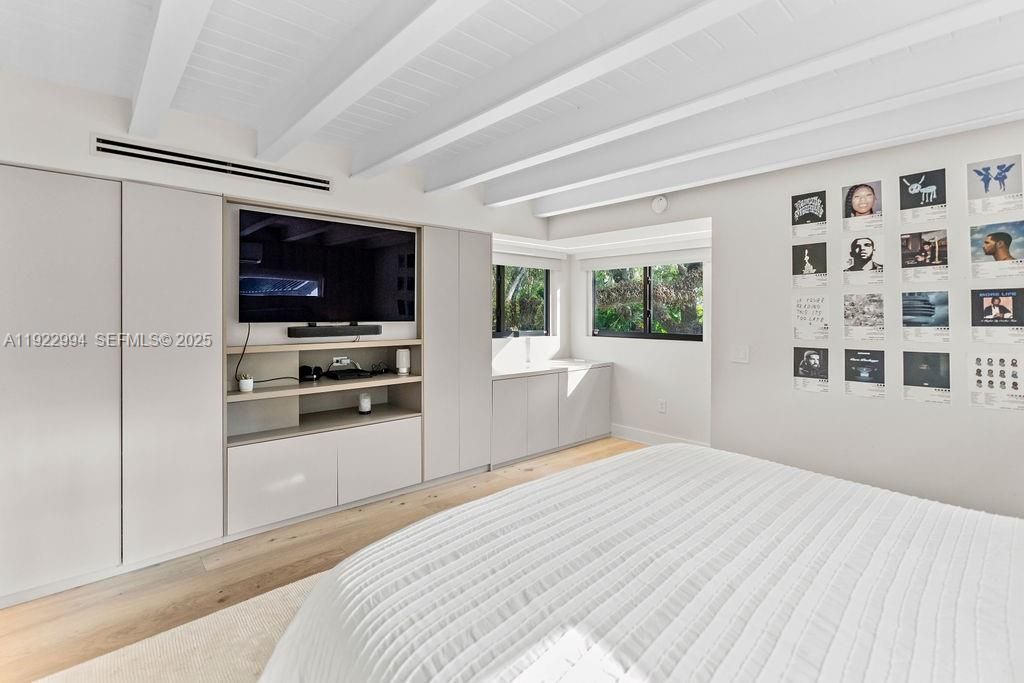 4095 Battersea Rd , Miami, FL 33133 Photo