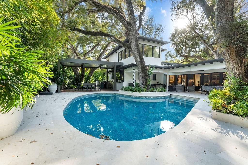 4095 Battersea Rd , Miami, FL 33133 Photo