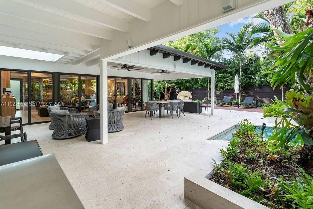 4095 Battersea Rd, Miami, FL 33133 Photo