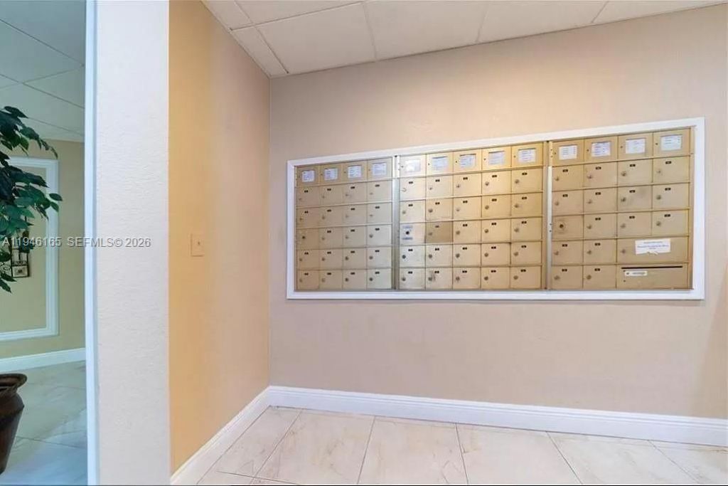 3800 N Hills Dr, Unit 406, Hollywood, FL 33021 Photo