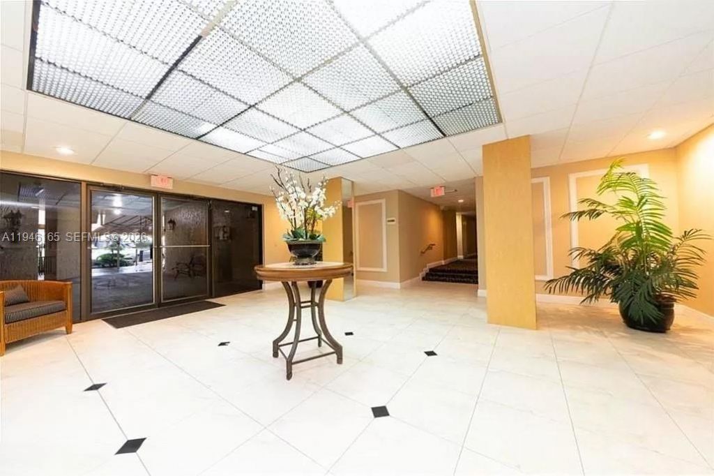 3800 N Hills Dr, Unit 406, Hollywood, FL 33021 Photo