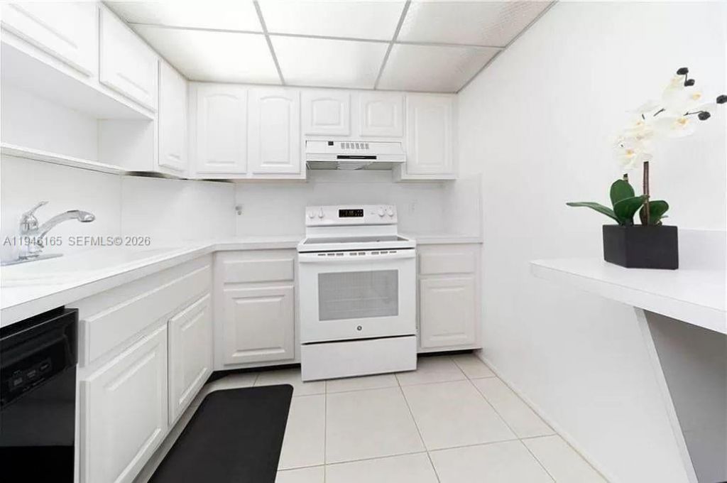 3800 N Hills Dr, Unit 406, Hollywood, FL 33021 Photo