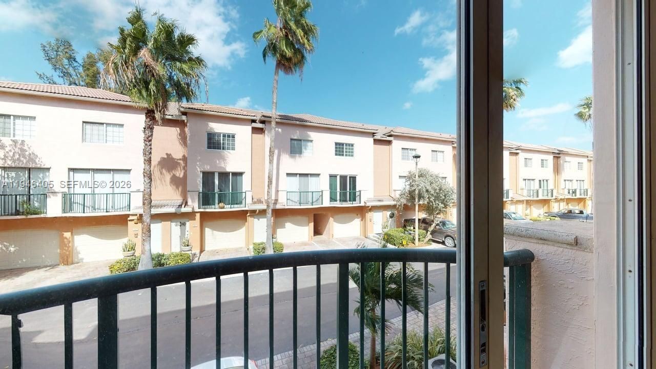 2107 SE 10th Ave, Unit 831, Fort Lauderdale, FL 33316 Photo