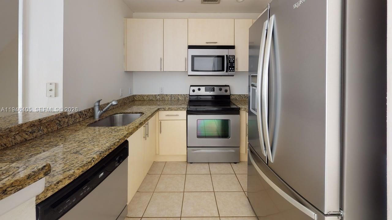 2107 SE 10th Ave, Unit 831, Fort Lauderdale, FL 33316 Photo