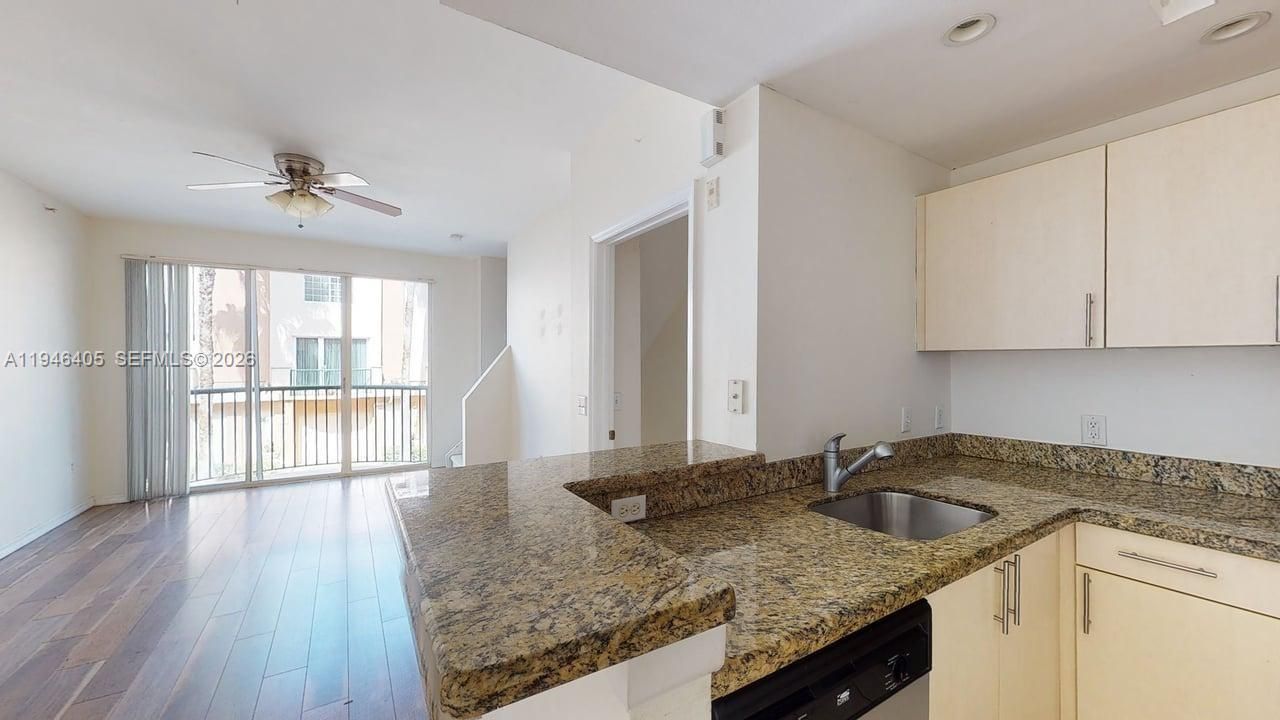 2107 SE 10th Ave, Unit 831, Fort Lauderdale, FL 33316 Photo