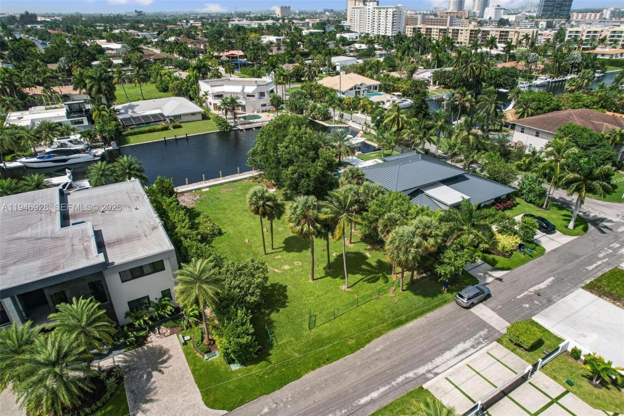 606 Palm Dr , Hallandale Beach, FL 33009 Photo