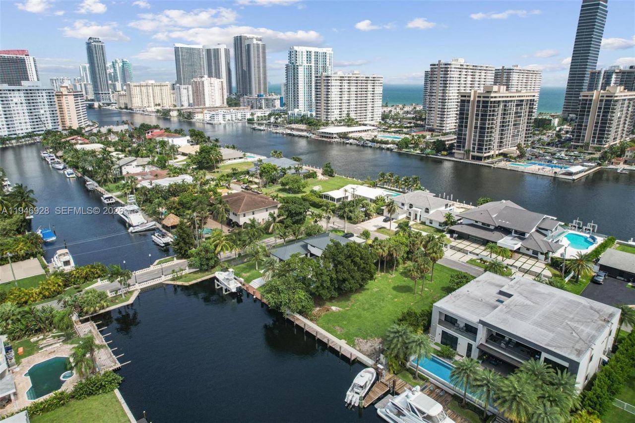 606 Palm Dr , Hallandale Beach, FL 33009 Photo