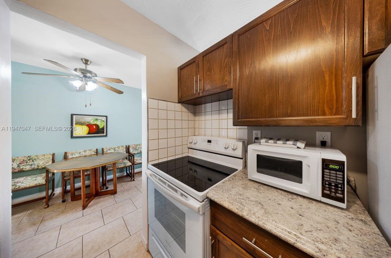 15610 NE 6th Ave, Unit 7D, Miami, FL 33162 Photo