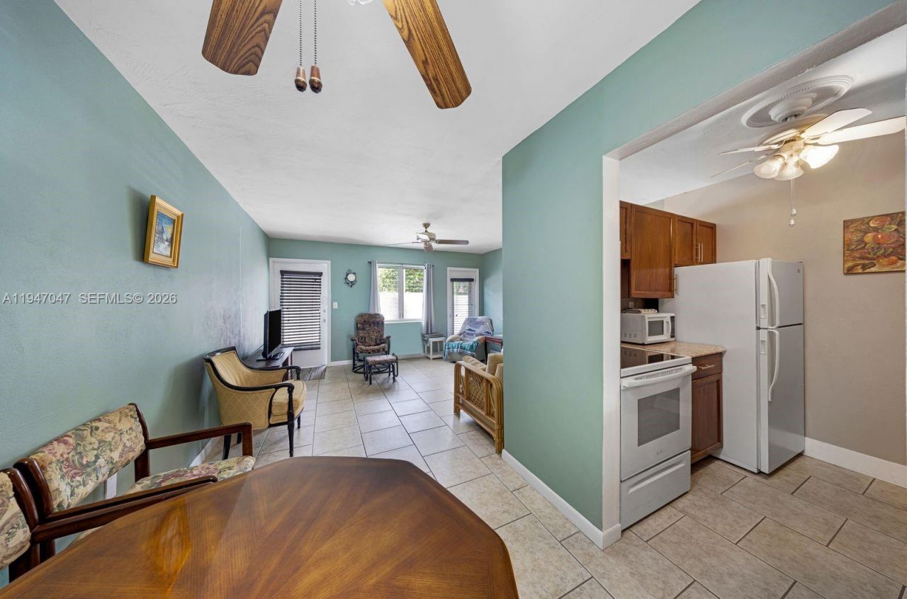 15610 NE 6th Ave, Unit 7D, Miami, FL 33162 Photo