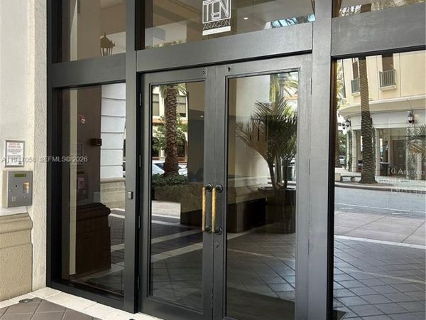 10 Aragon Ave, Unit 814, Coral Gables, FL 33134