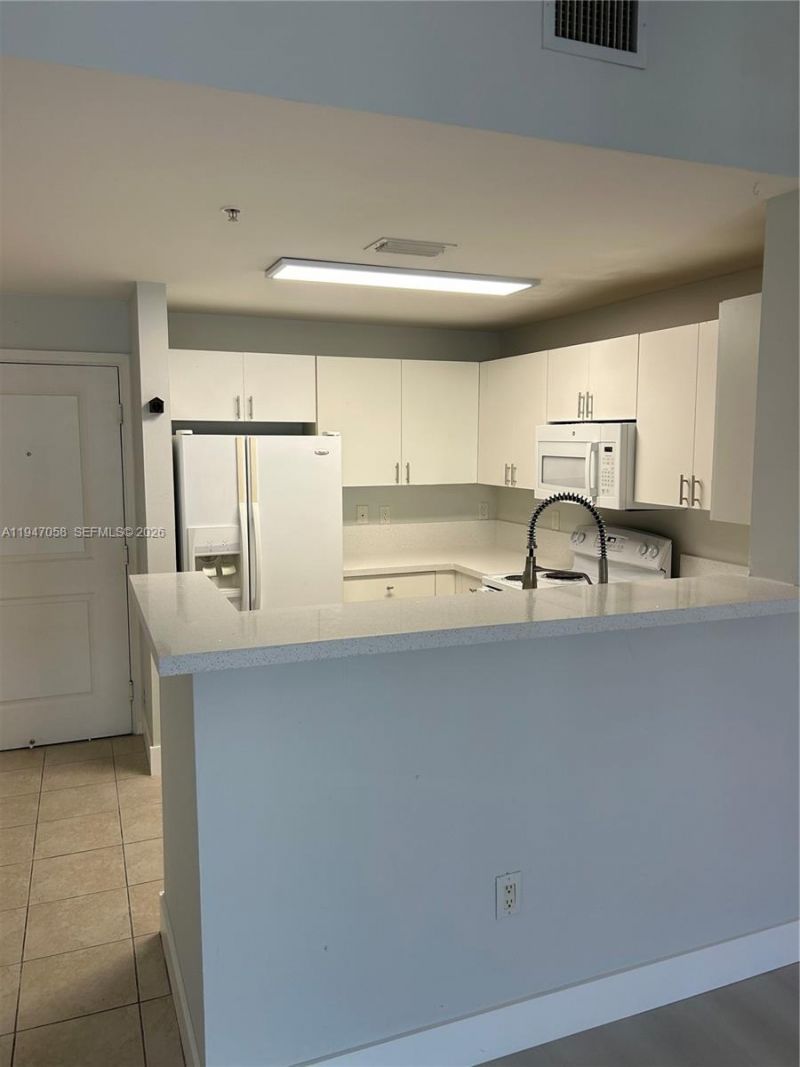10 Aragon Ave, Unit 814, Coral Gables, FL 33134 Photo