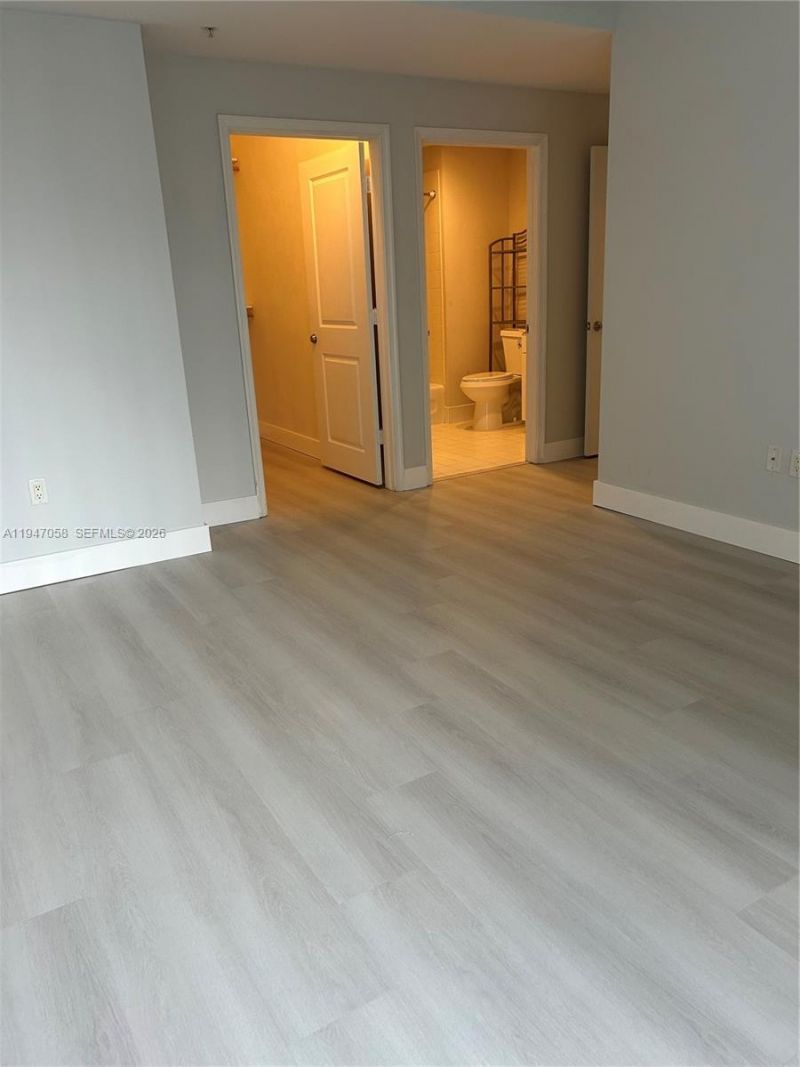 10 Aragon Ave, Unit 814, Coral Gables, FL 33134 Photo