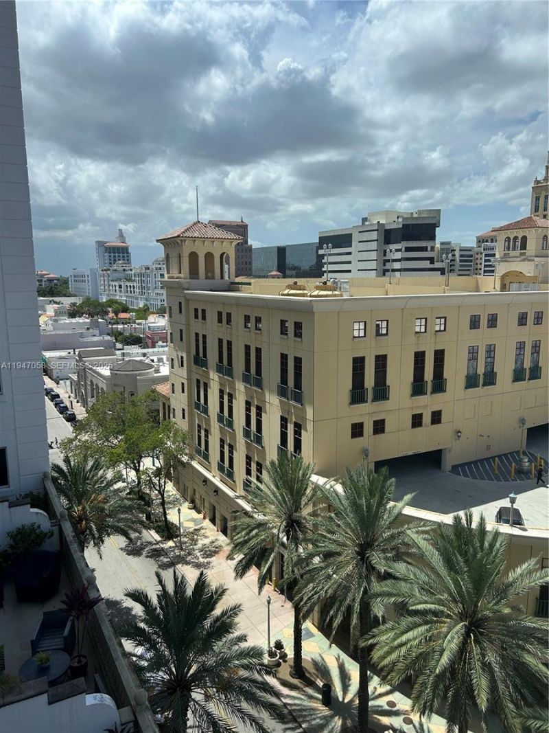 10 Aragon Ave, Unit 814, Coral Gables, FL 33134 Photo