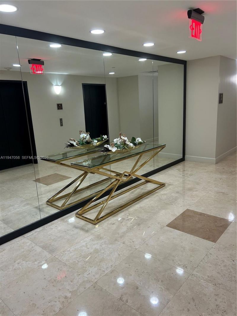 10 Aragon Ave, Unit 814, Coral Gables, FL 33134 Photo