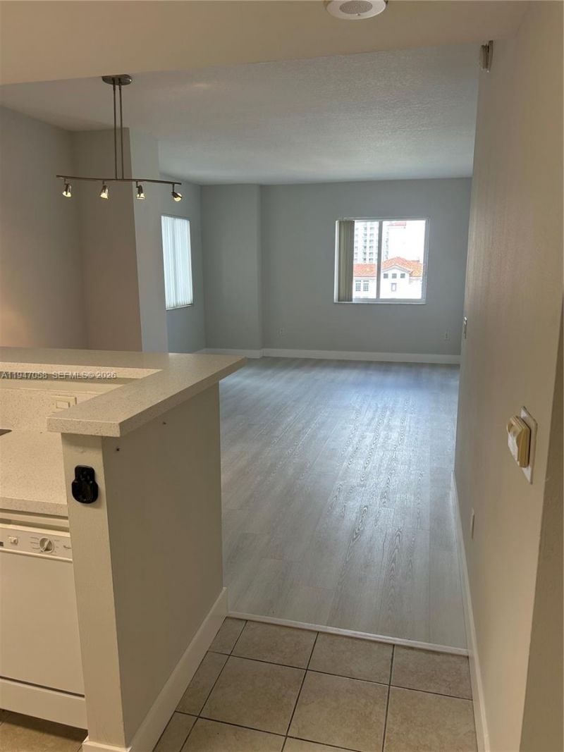 10 Aragon Ave, Unit 814, Coral Gables, FL 33134 Photo