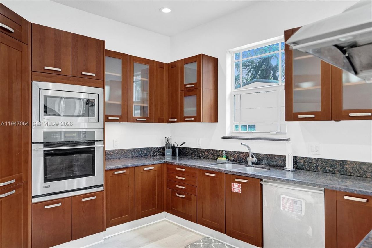 1207 SW 21st St, Fort Lauderdale, FL 33315 Photo