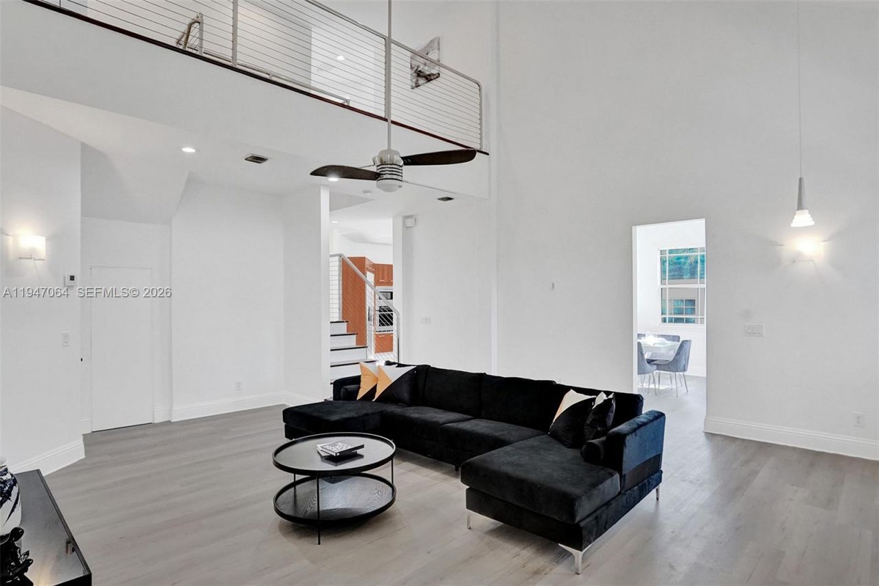 1207 SW 21st St, Fort Lauderdale, FL 33315 Photo