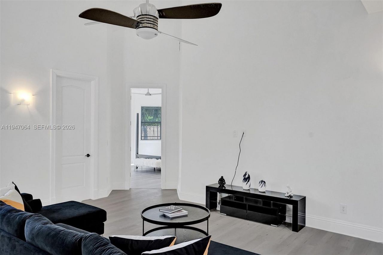 1207 SW 21st St, Fort Lauderdale, FL 33315 Photo