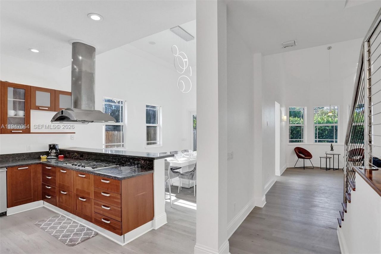 1207 SW 21st St, Fort Lauderdale, FL 33315 Photo