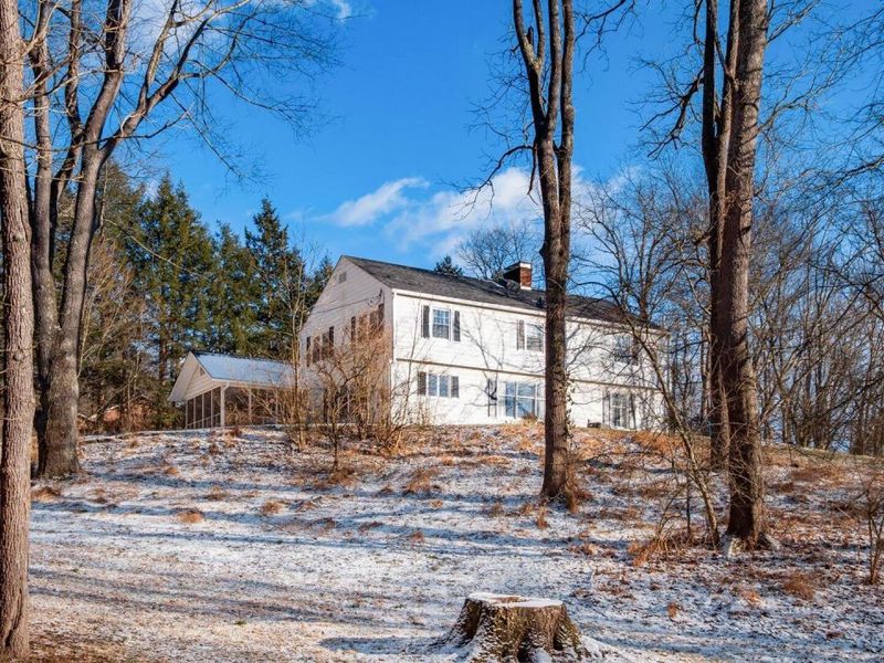 160 Edgewood Drive, Granville, OH 43023 Photo 3