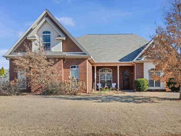 254 Cypress Creek Dr, Florence, AL