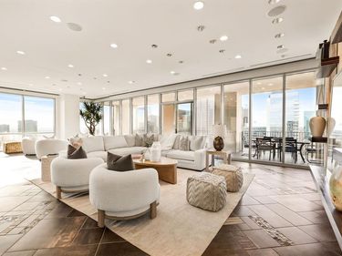 1717 Arts Plaza, Unit 2002, Dallas, TX 75201