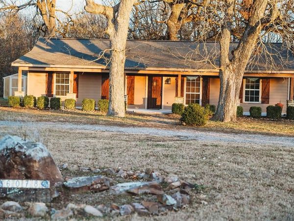 6078 E Line Road , Whitewright, TX 75491