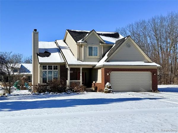 7586 Paradise Drive, Grand Blanc Twp, MI 48439