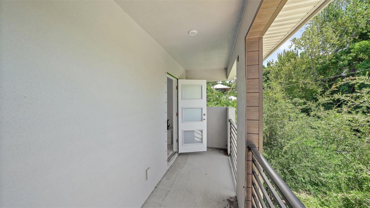 2587 Temple Street, Sarasota, FL 34239 Photo