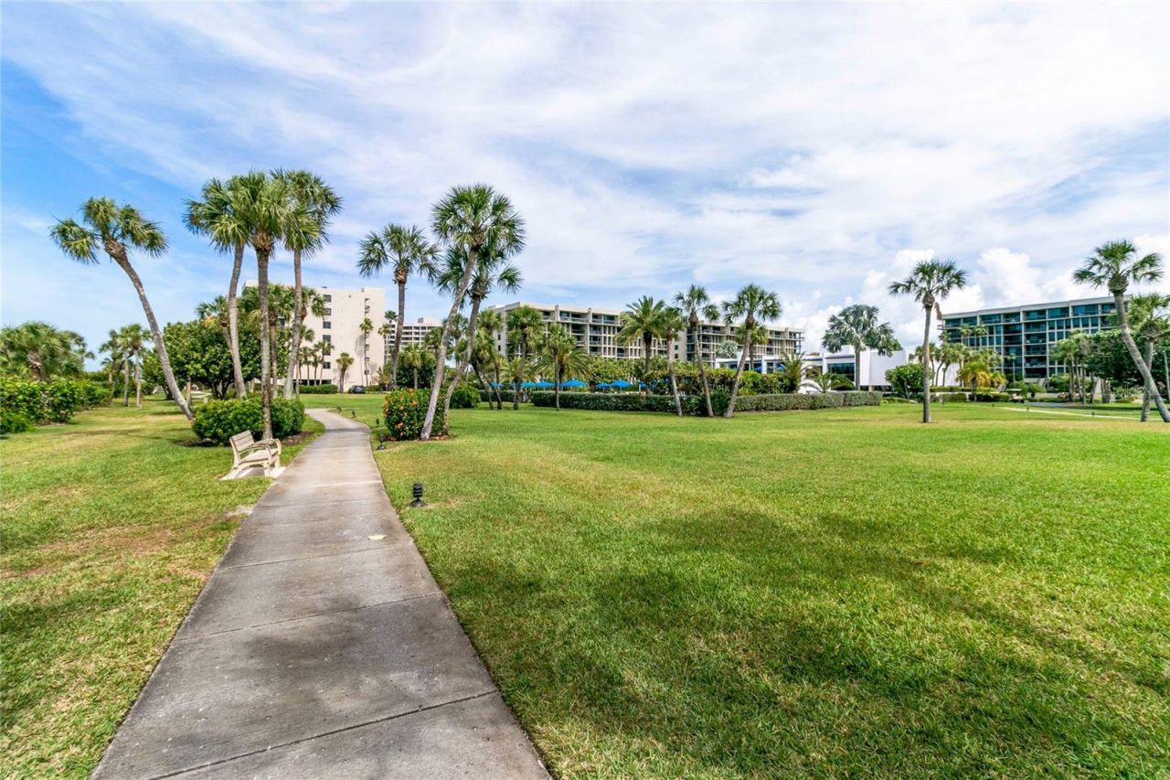 1145 Gulf Of Mexico Drive, Unit 401, Longboat Key, FL 34228 Photo