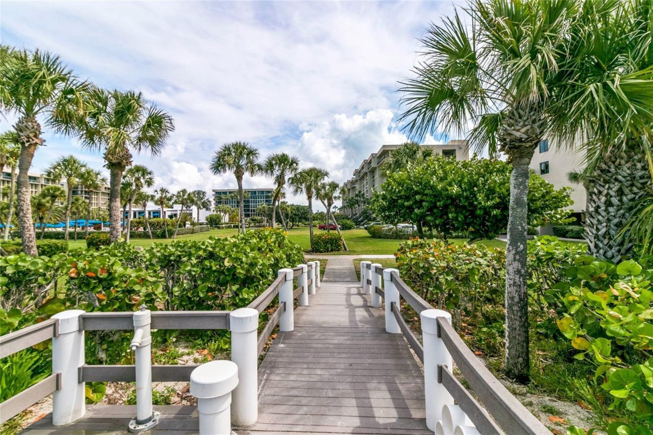1145 Gulf Of Mexico Drive, Unit 401, Longboat Key, FL 34228 Photo