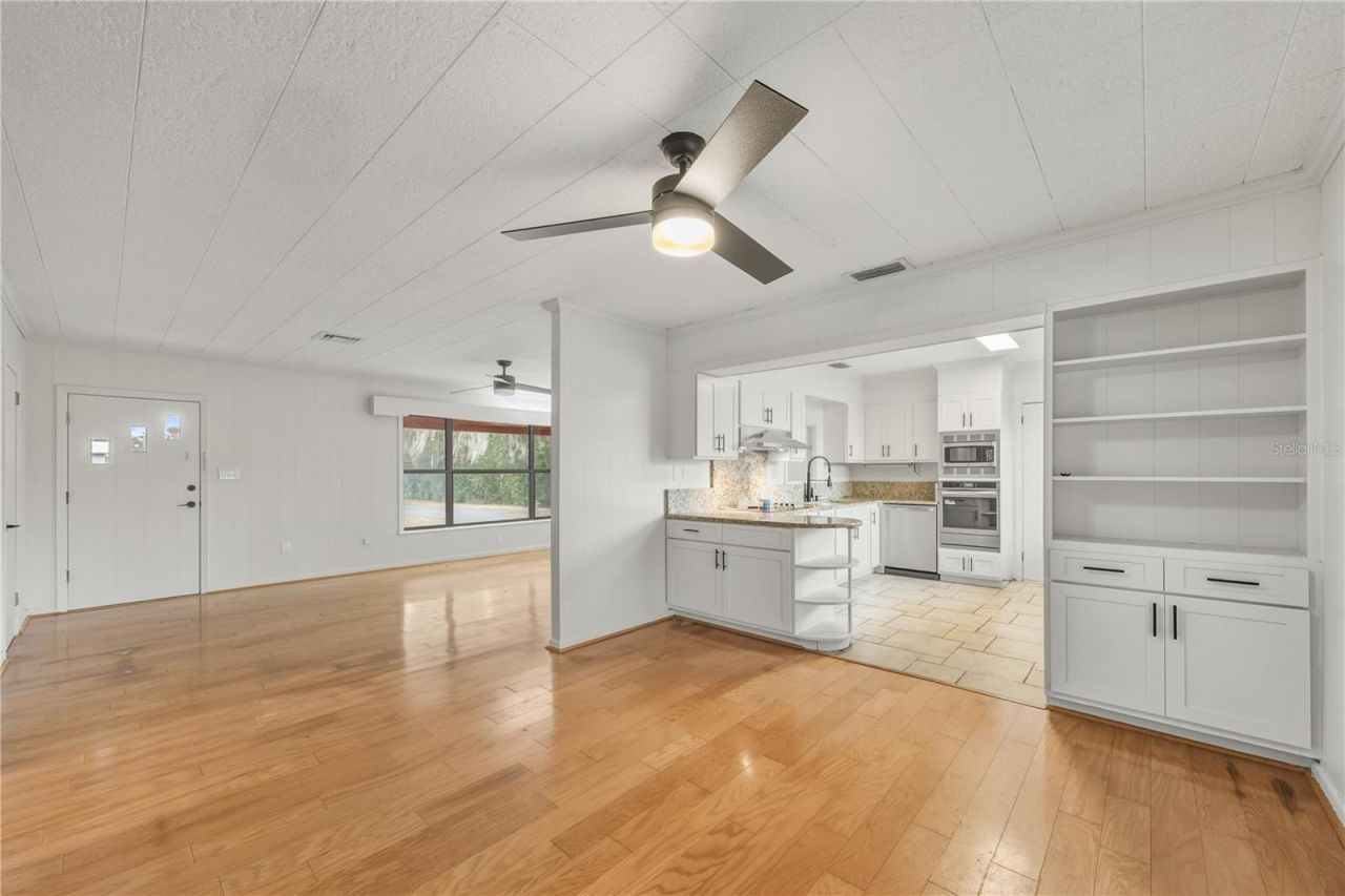 274 W Kings Highway, Center Hill, FL 33514 Photo