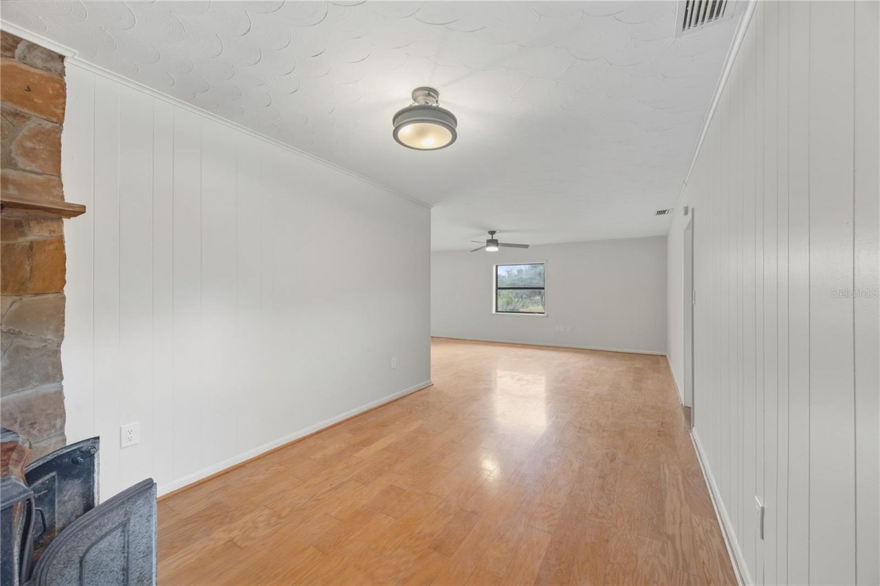 274 W Kings Highway, Center Hill, FL 33514 Photo