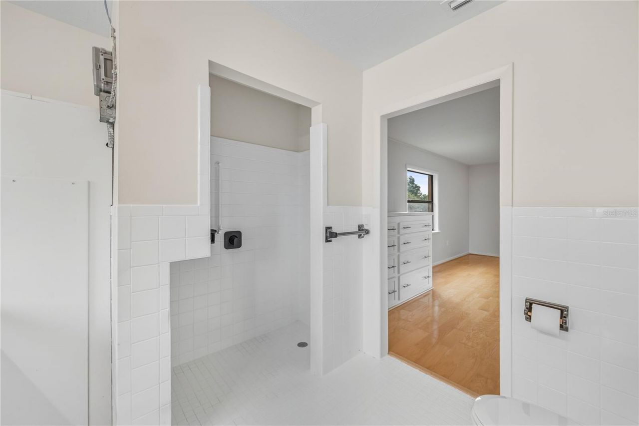 274 W Kings Highway, Center Hill, FL 33514 Photo