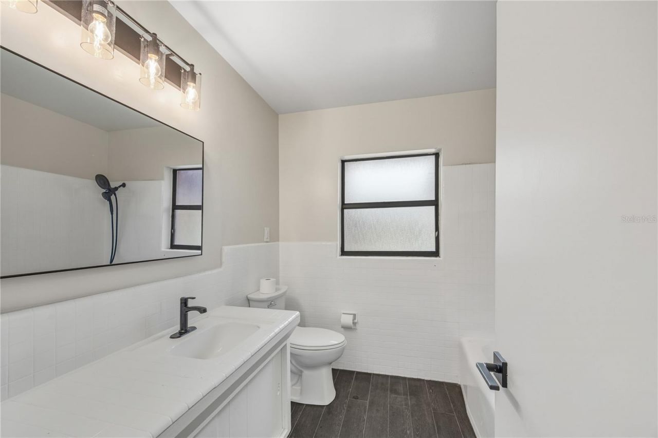 274 W Kings Highway, Center Hill, FL 33514 Photo