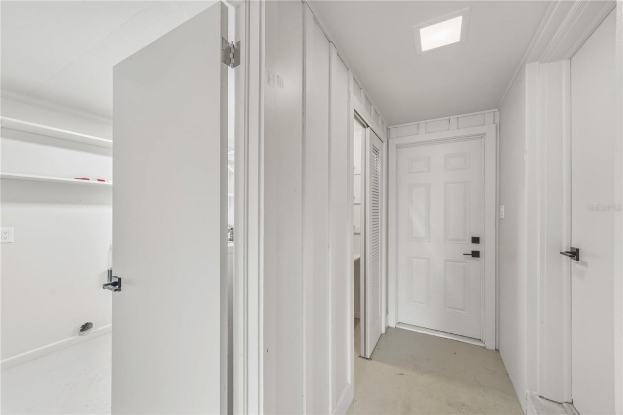 274 W Kings Highway, Center Hill, FL 33514 Photo