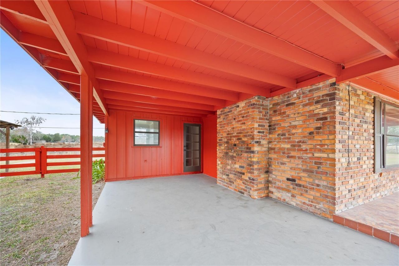 274 W Kings Highway, Center Hill, FL 33514 Photo