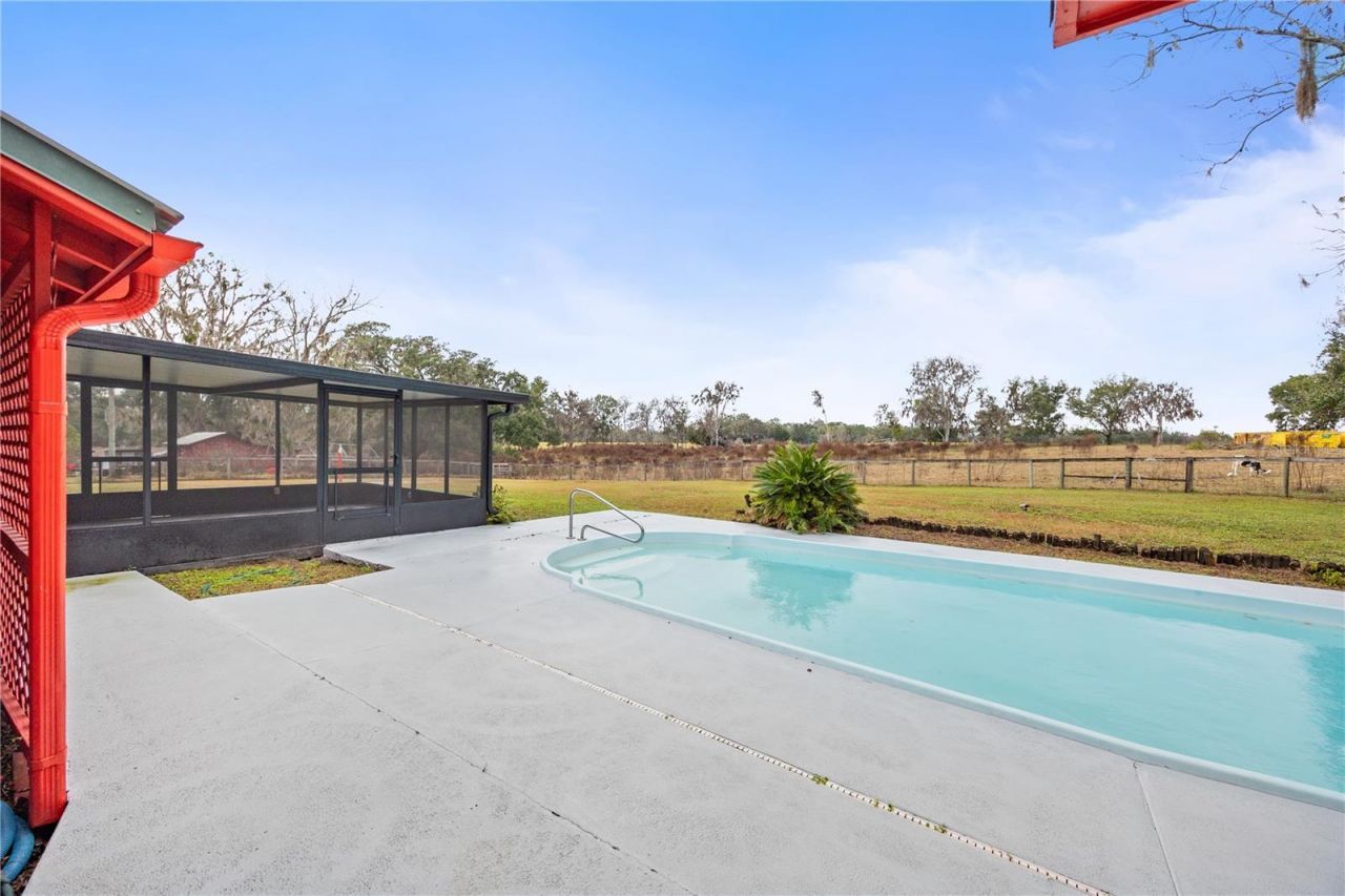 274 W Kings Highway, Center Hill, FL 33514 Photo