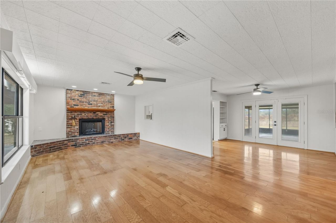 274 W Kings Highway, Center Hill, FL 33514 Photo