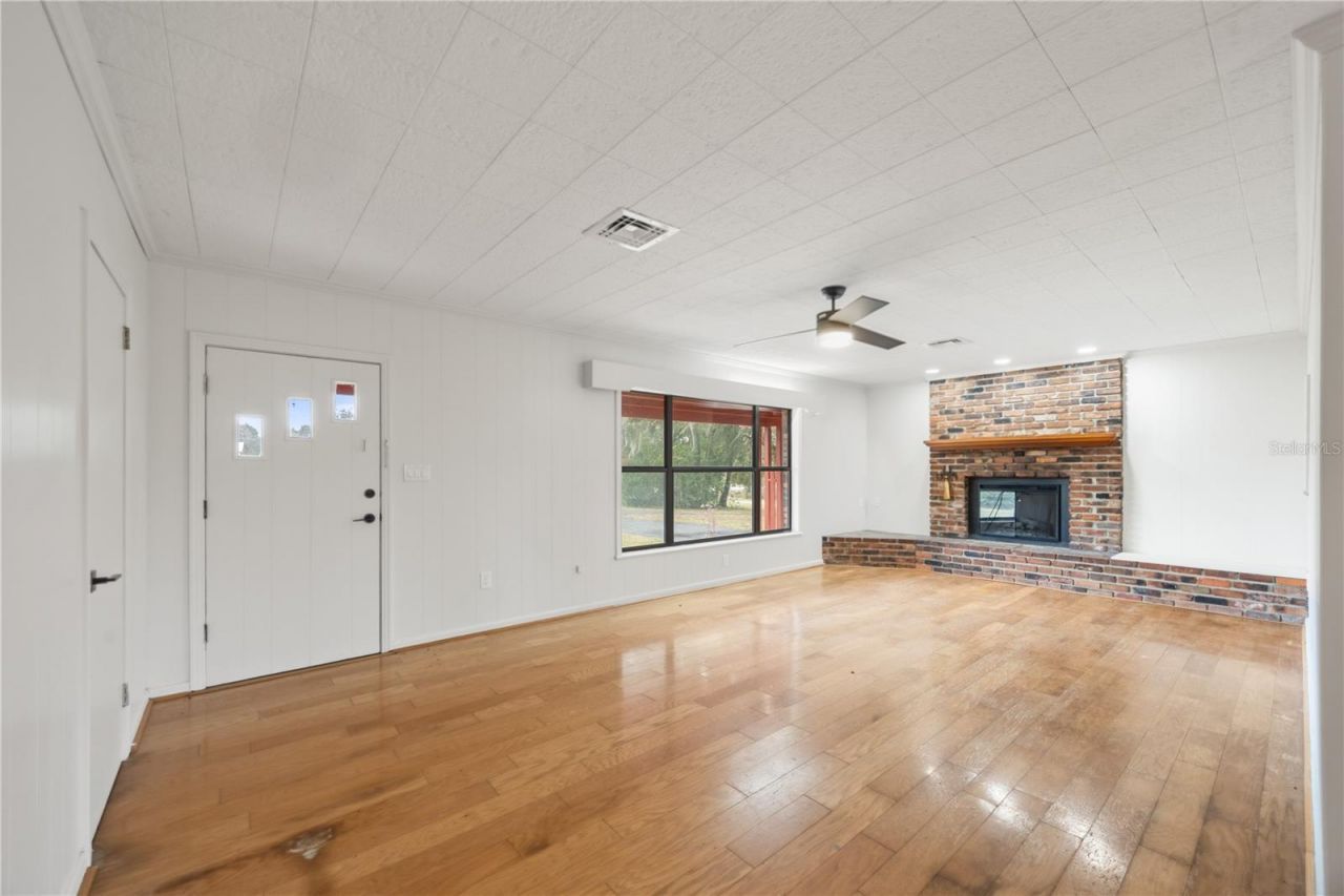 274 W Kings Highway, Center Hill, FL 33514 Photo