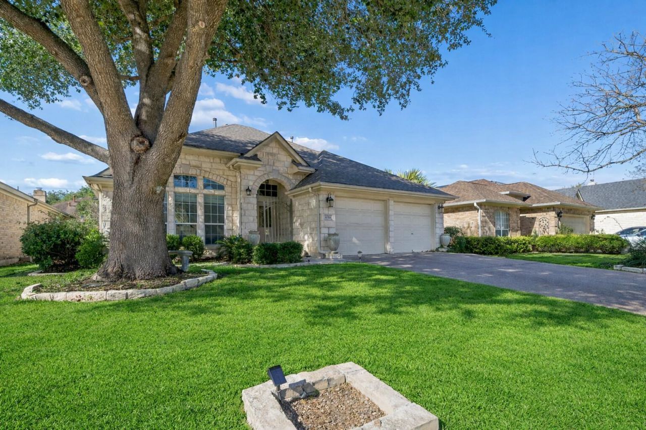 10316 Shinnecock Hills Dr, Austin, TX 78747 Main Photo