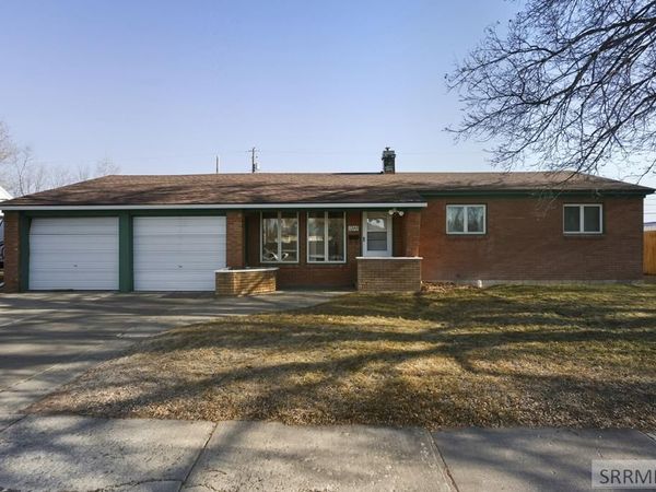 1240 S Alameda Avenue, IDAHO FALLS, ID 83401
