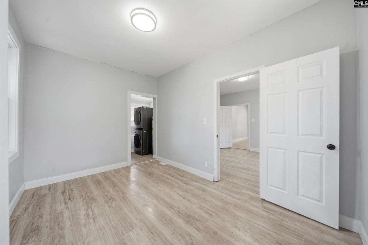 2411 Laurel Street  Photo 13