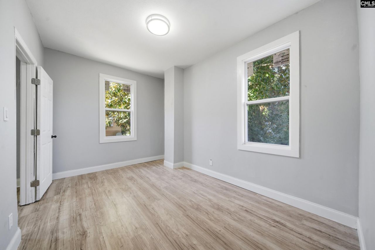 2411 Laurel Street  Photo 14